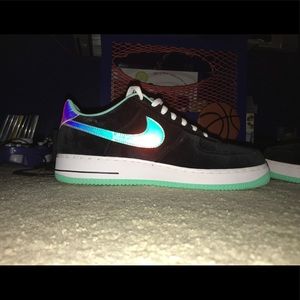Nike Air Force One Black / Shiny Silver-Green Glow